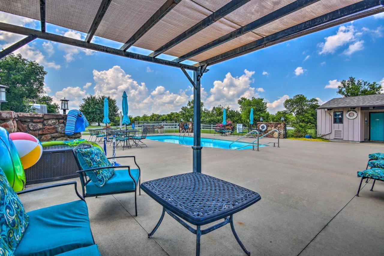 Charming Afton Condo With Community Pool! Exterior photo